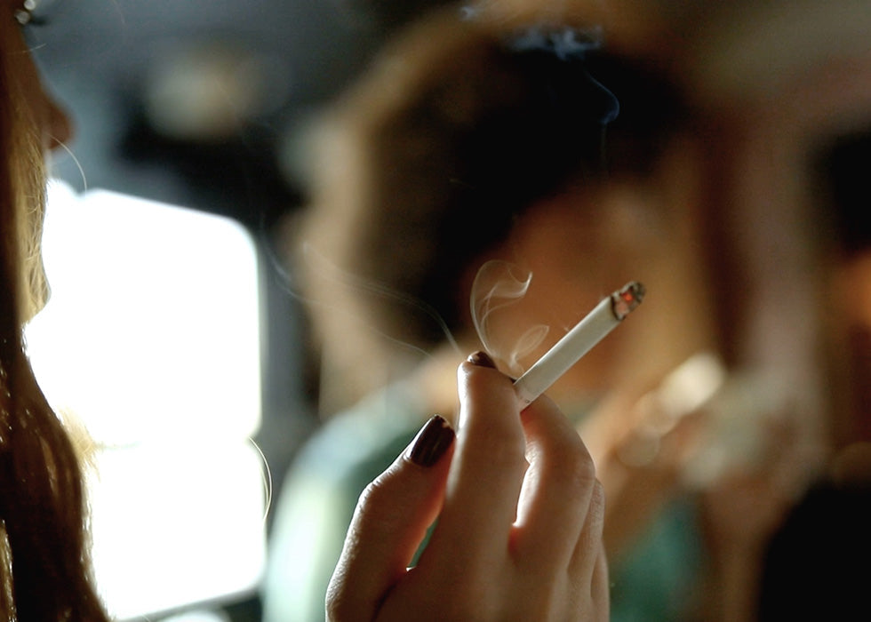 is it bad to smoke cigarettes while breastfeeding The Shocking Truth About Smoking While Breastfeeding is it bad to smoke cigarettes while breastfeeding The Shocking Truth About Smoking While Breastfeeding